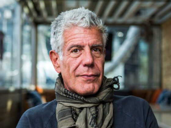 Ya puedes apartar el último libro que Anthony Bourdain dejó escrito